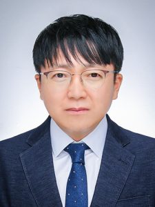 김남일 교수 사진